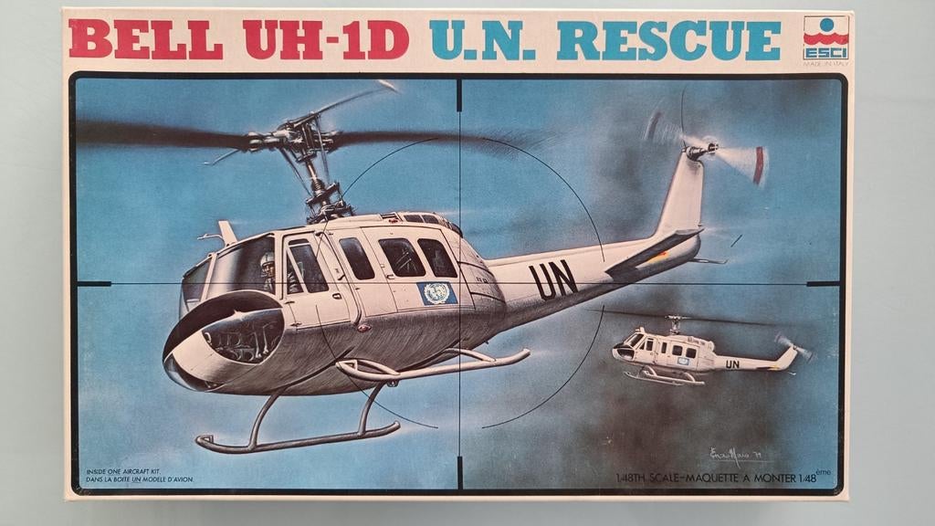 Esci Bell UH-1D U.N. rescue helicopter 1:48, Hobby en Vrije tijd, Modelbouw | Vliegtuigen en Helikopters, Overige merken, Helikopter