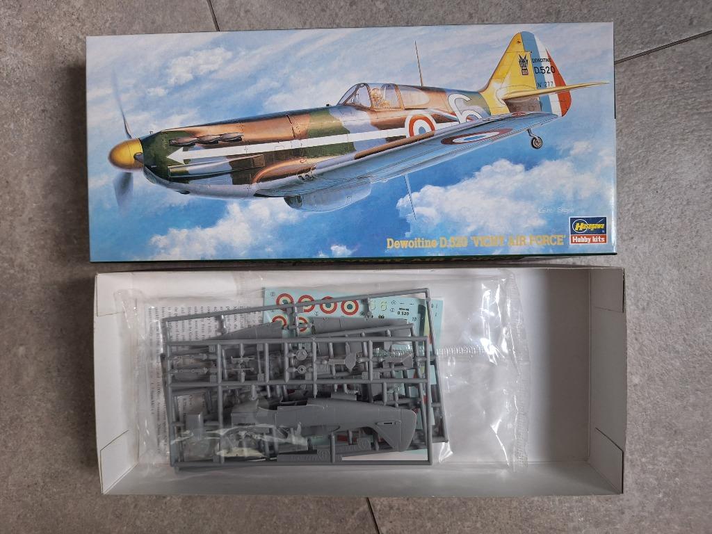 Hasegawa Dewoitine D.520 'Vichy Air Force', Hobby & Loisirs créatifs, Modélisme | Avions & Hélicoptères, Enlèvement, Hasegawa