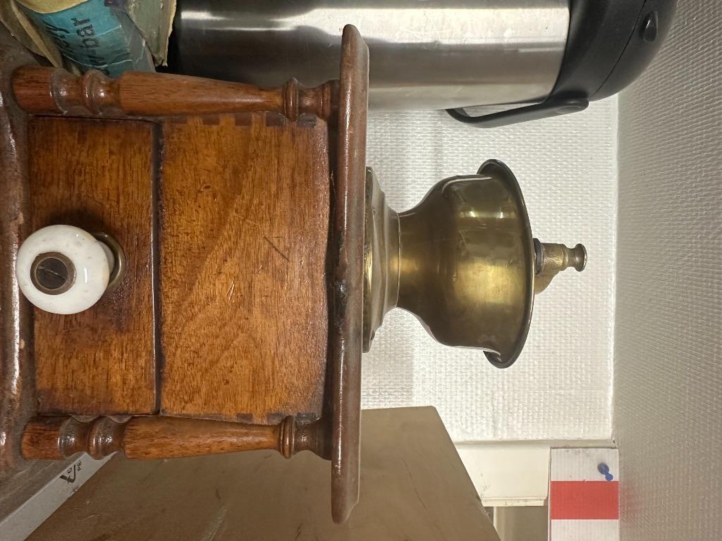 moulin a café, Ophalen