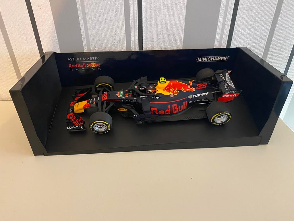 F1 Red bull RB14 ( autralian gp 2018 ) 1/18, Ophalen, Zo goed als nieuw