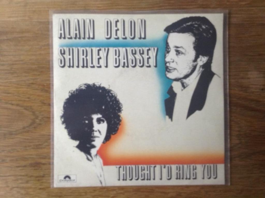 single alain delon & shirley bassey, CD & DVD, Vinyles Singles, Single, Pop, 7 pouces, Enlèvement ou Envoi