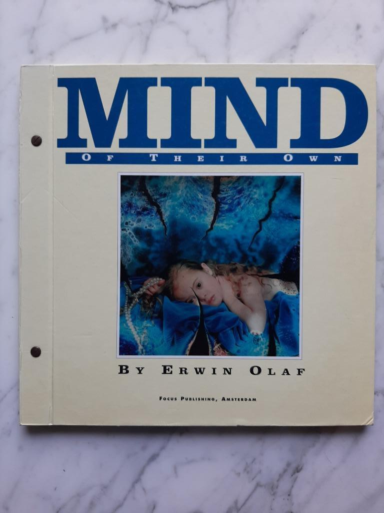 Erwin Olaf - Mind of Their Own, Boeken, Ophalen of Verzenden, Zo goed als nieuw, Fotografen