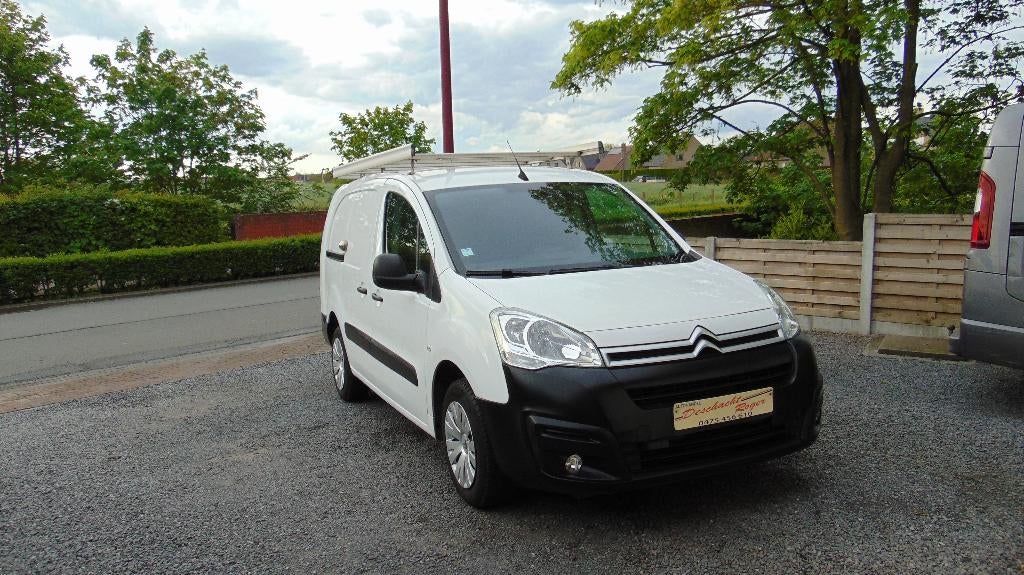 AUTO, Voorwielaandrijving, Stof, Wit, 5 deurs