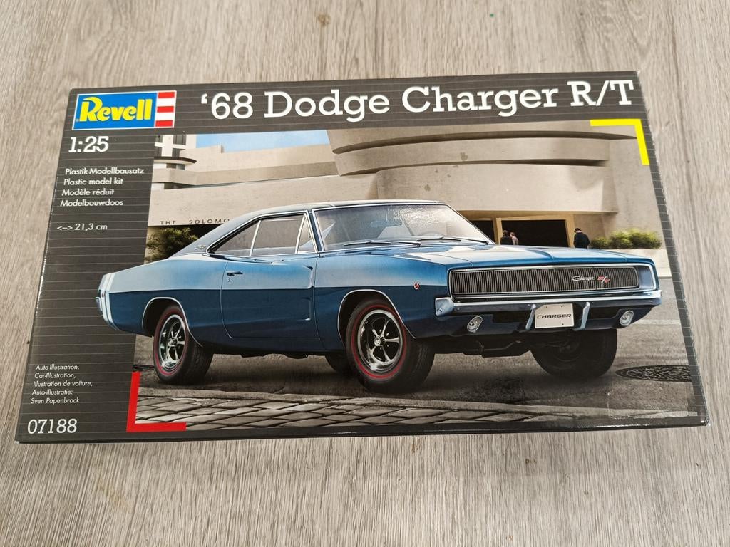 Revell Dodge charger R/T 1968 1:25, Ophalen, Zo goed als nieuw, Revell