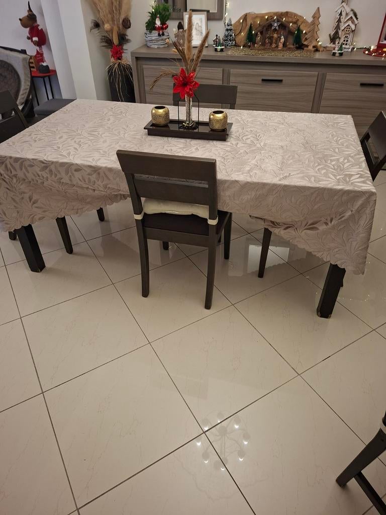 Grande table et 4 chaises., Enlèvement
