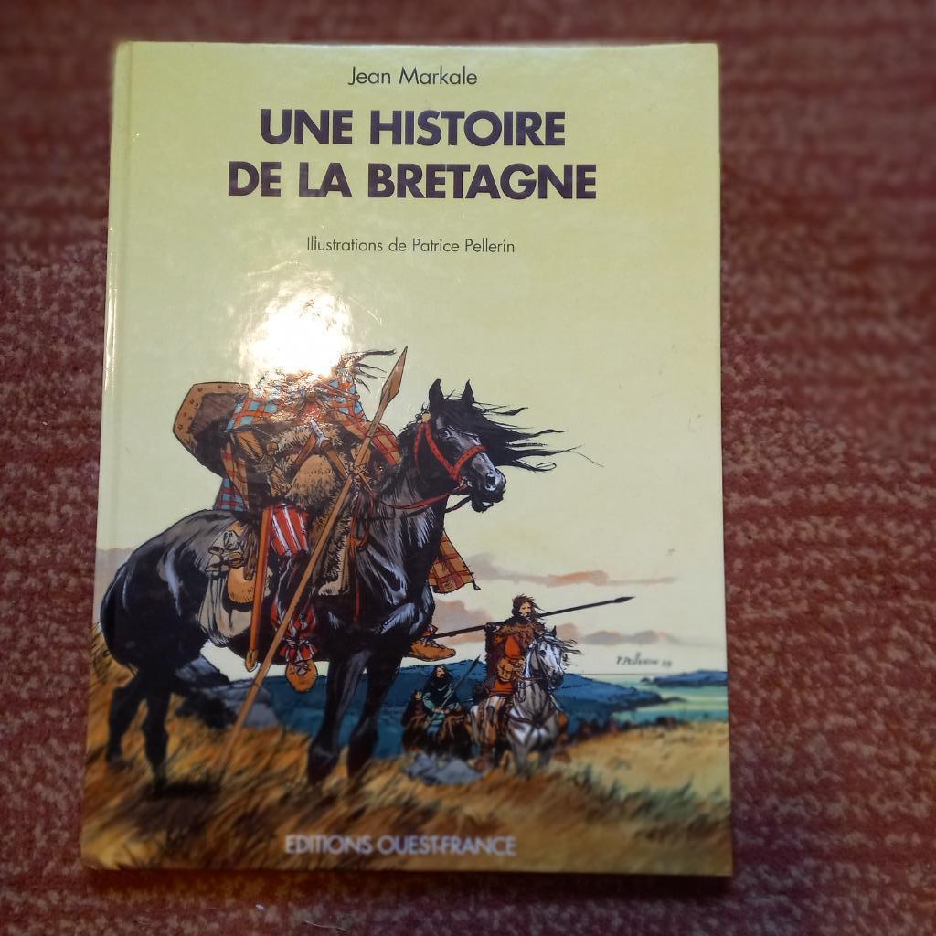 UNE HISTOIRE DE LA BRETAGNE, Ophalen of Verzenden