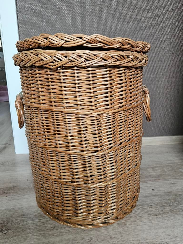 Rieten mand, Huis en Inrichting, Ophalen, Zo goed als nieuw, Hout, Mand