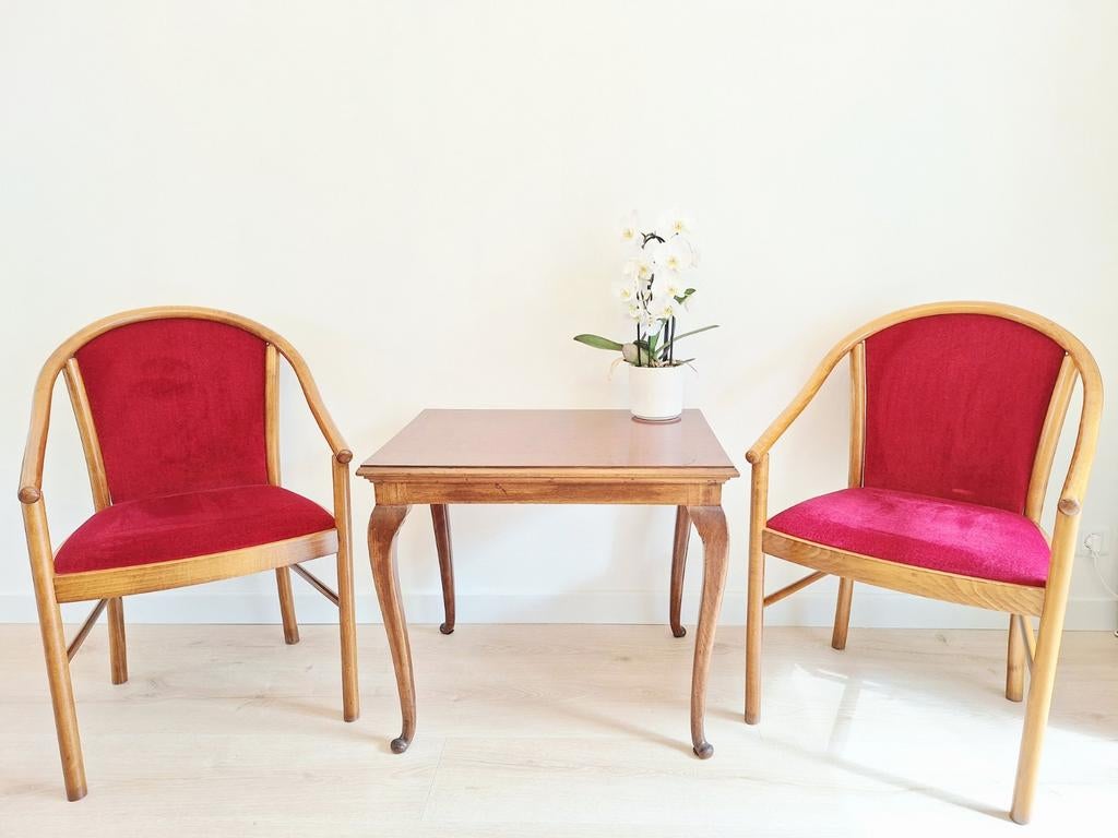 Twee mooie vintage velours stoelen 'Velvet red' Fameg, Ophalen