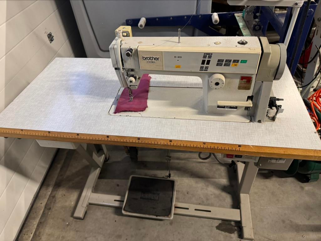 Industriele naaimachine brother automaat voor alle stof, Enlèvement ou Envoi, Machine à coudre, Industrie, Utilisé