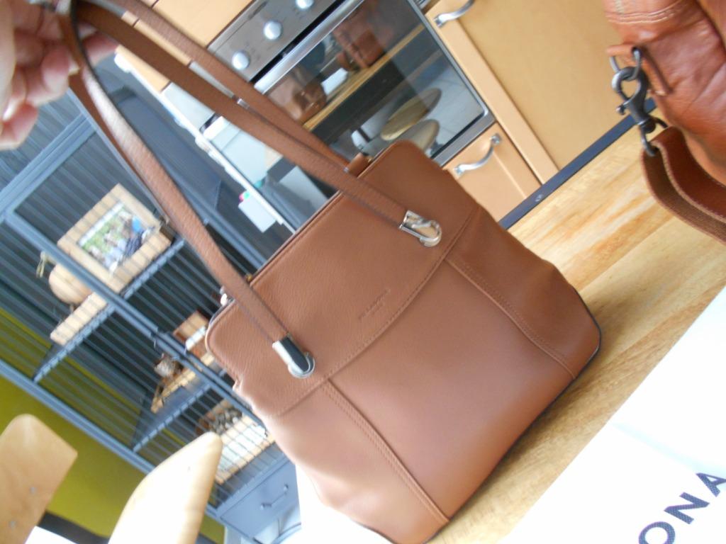 HEXAGONAL.. neuf....sac a dos /a main...en cuir, Ophalen of Verzenden, Nieuw, Bruin, Handtas