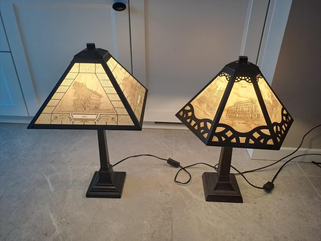 Schemerlamp tafellamp stad Tienen Atelier Decor Art, Maison & Meubles, Enlèvement ou Envoi, Comme neuf, Verre