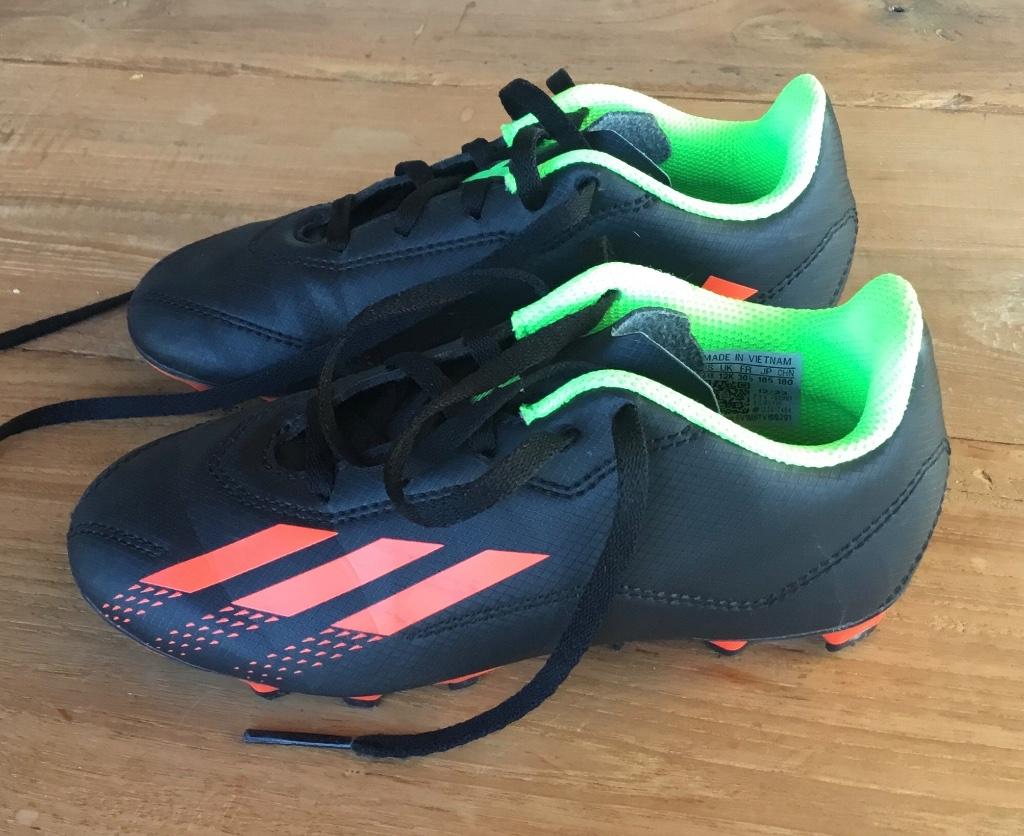 voetbalschoenen kind ADIDAS maat 29, Sport en Fitness, Voetbal, Ophalen, Zo goed als nieuw, Schoenen