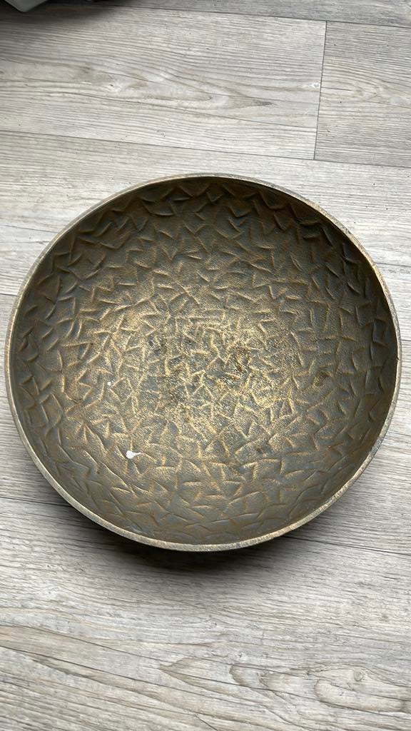 Goude schaal rond 32 cm, Ophalen of Verzenden, Gebruikt, Rond, Schaal