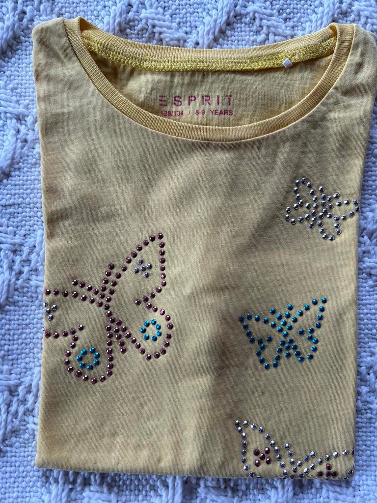 T- shirt Esprit vlinders - maat 128, Kinderen en Baby's, Kinderkleding | Maat 128, Gebruikt, Meisje, Ophalen of Verzenden, Esprit