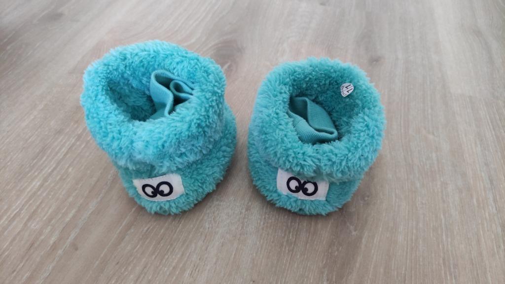 Lichtblauwe Woody pantoffels -  6 tot 12 maanden - NIEUW, Kinderen en Baby's, Slofjes, Jongetje of Meisje, Nieuw, Ophalen of Verzenden