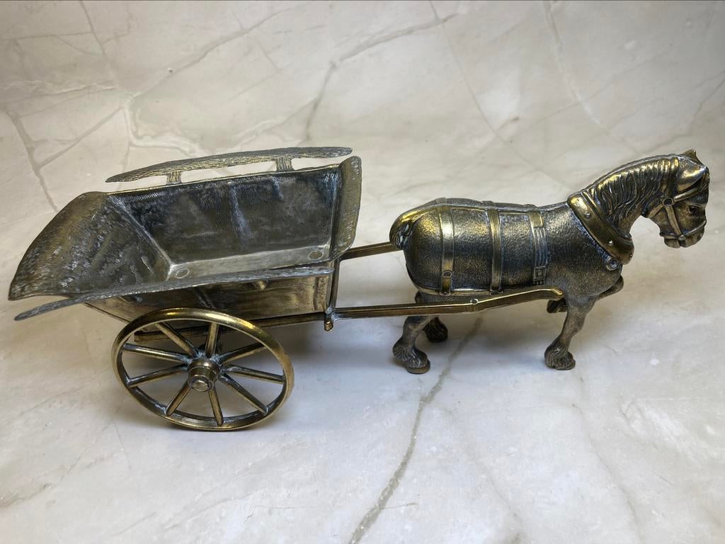 Figurine en laiton d'un cheval tirant une calèche, Enlèvement ou Envoi