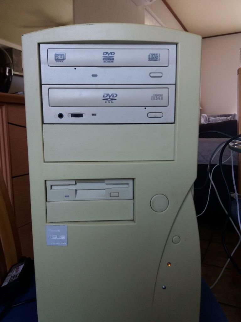 DESKTOP ASUS, Ophalen, Gebruikt, HDD, Met monitor