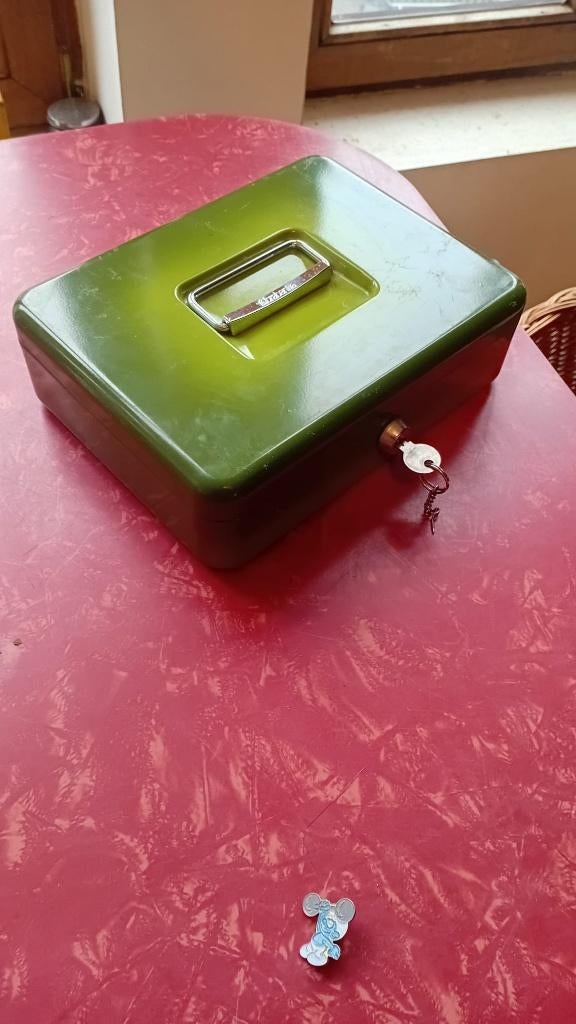 Caisse en métal vintage Brabantia, Ophalen