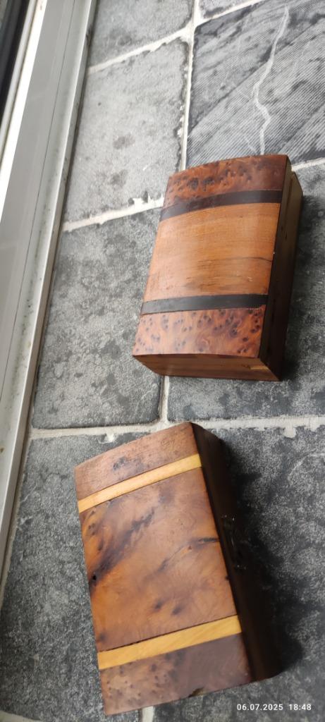 Houten doos thuja, Enlèvement ou Envoi