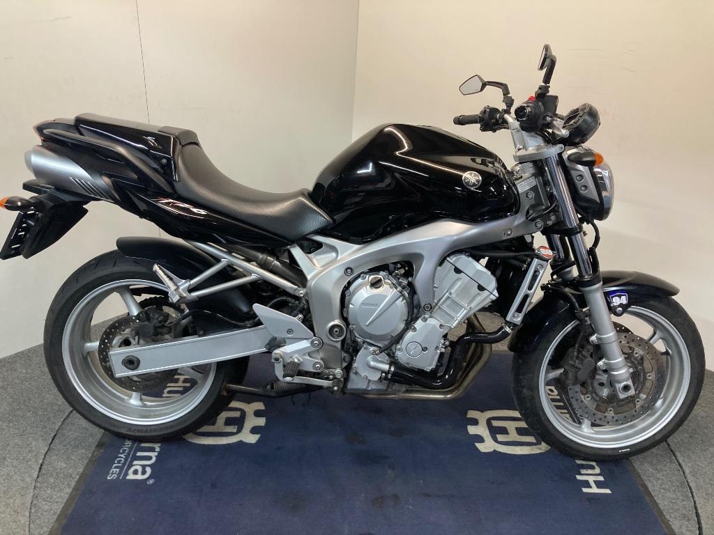 Yamaha FZ 6 MY'04 ref. LS 3126, Motoren, 4 cilinders, Bedrijf, Meer dan 35 kW, 600 cc