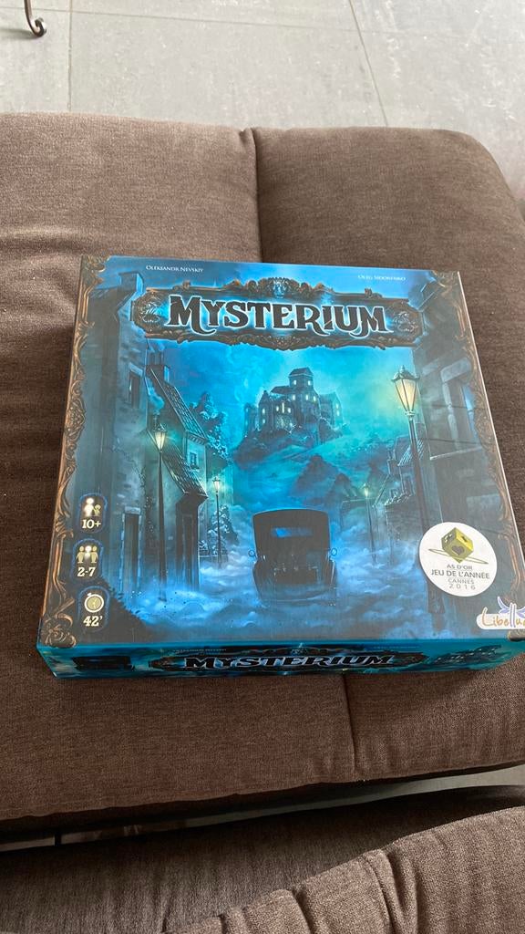 Mysterium gezelschapsspel, Zo goed als nieuw