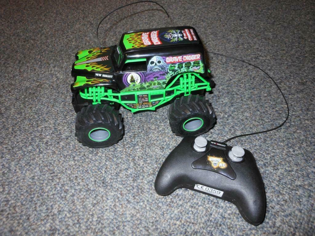 grave digger auto en mok dringend weg  !!!!!!!!!!, Ophalen, Zo goed als nieuw, Afstandsbediening