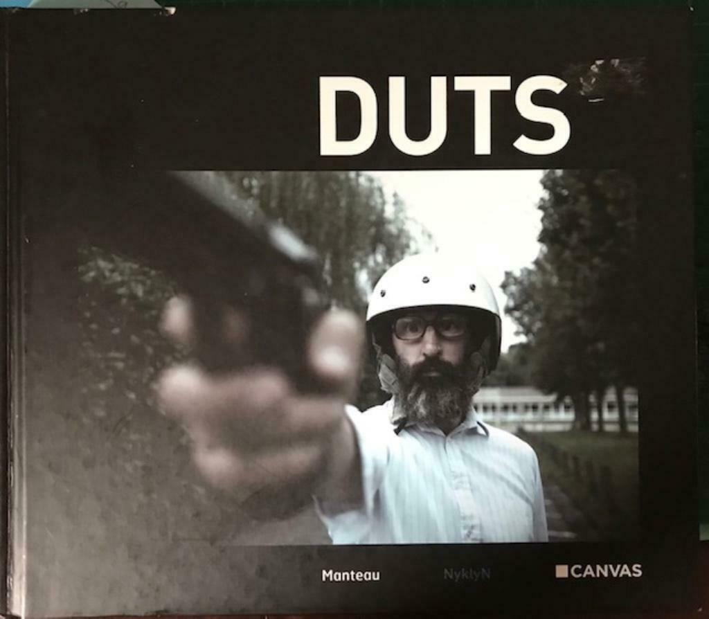 Duts (fotoboek), Ophalen