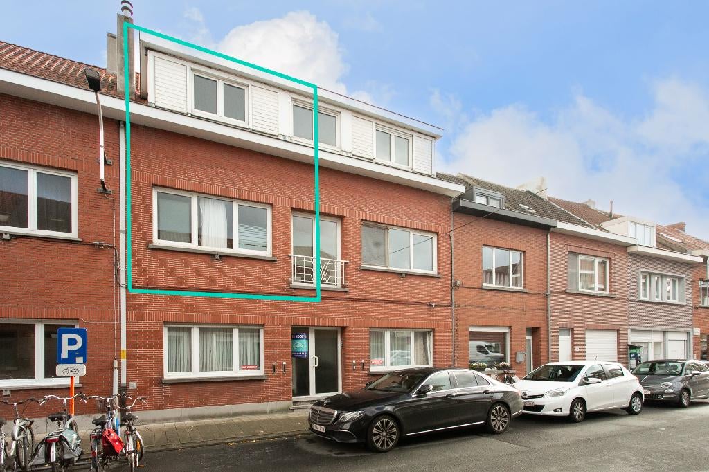 Knus appartement met zonneterras & garage, hartje Gentbrugge, 103 m², Appartement, Gent, 6 kamers