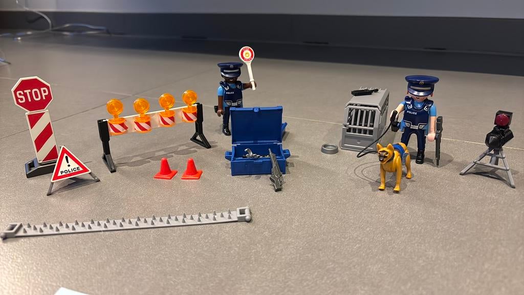 Playmobil politie wegversperring, Ophalen of Verzenden, Zo goed als nieuw, Complete set