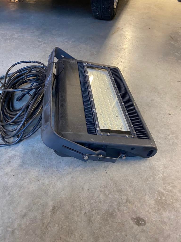 Piste verlichting LED lampen 5700 K en / of palen, Ophalen, Zo goed als nieuw