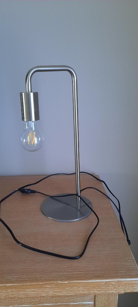 led tafel lamp in perfecte staat, Ophalen of Verzenden, Nieuw, Metaal
