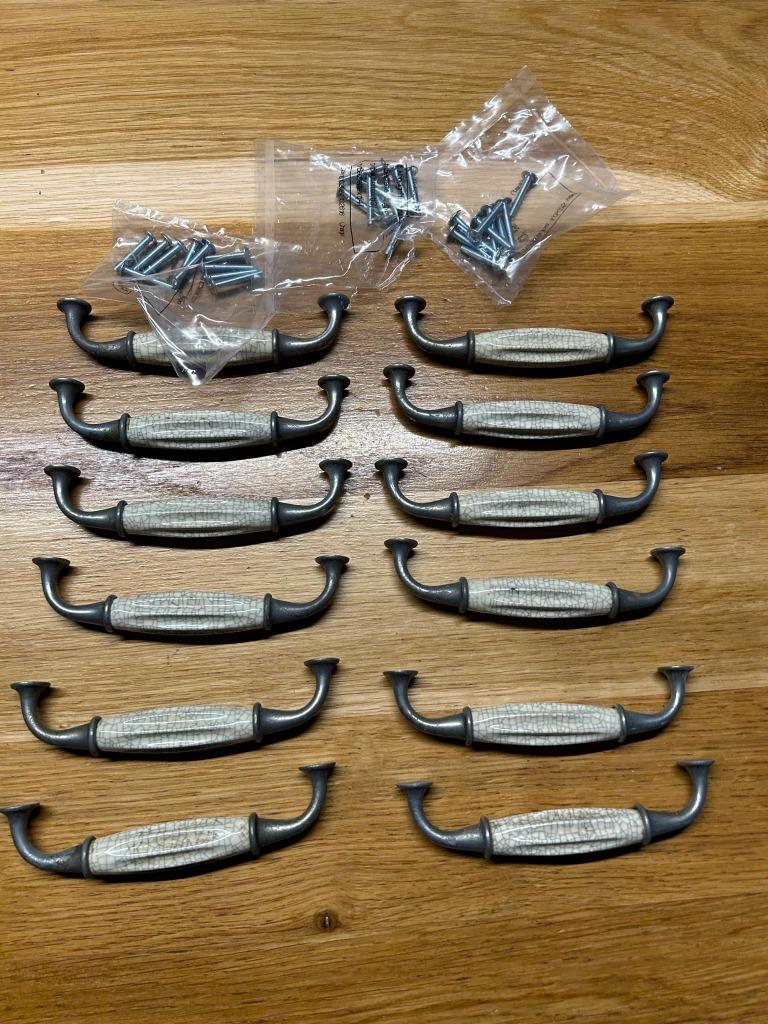 poignées style "VINTAGE" pour portes cuisines, Envoi, Comme neuf, 50 à 100 mm, Autres types