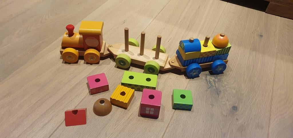 Petit train en bois avec cubes à empiler, Enlèvement, Comme neuf