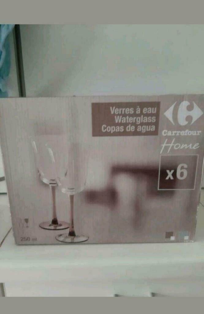 À vendre 6 verres dans le carton tout nouveau, Enlèvement