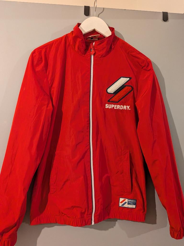 veste superdry, Rouge, Comme neuf, Enlèvement, Taille 46 (S) ou plus petite