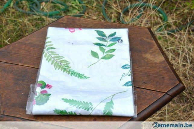 nappe carrée neuve feuille fleur et fruit, Ophalen of Verzenden, Nieuw