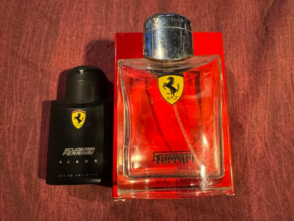 Ferrari Scuderia lege parfumflesjes, Handtassen en Accessoires, Uiterlijk | Parfum, Gebruikt, Ophalen of Verzenden