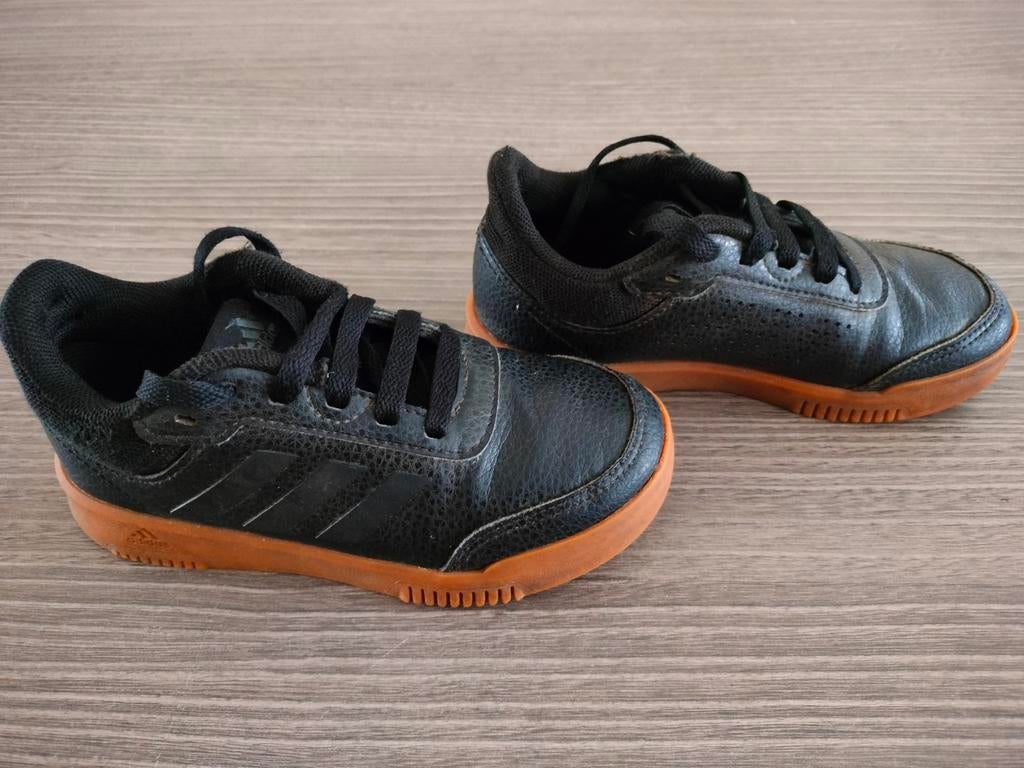Basket enfants Adidas, Ophalen