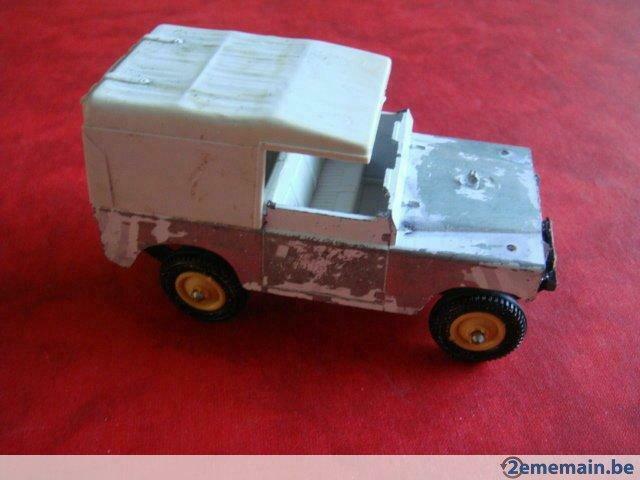 Jeep blanche. "Land Rover 1975". Vintage., Hobby & Loisirs créatifs, Modélisme | Voitures & Véhicules, Enlèvement ou Envoi, Utilisé
