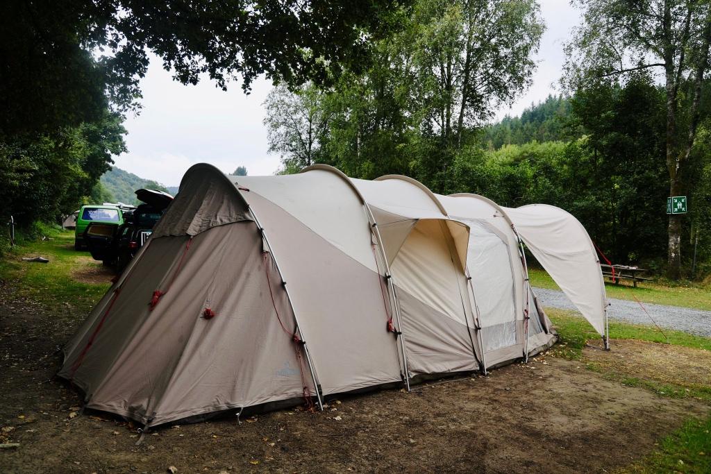 Nomad Dogon 4 (+2) familietent, Caravans en Kamperen, Ophalen, Gebruikt, Tot en met 6