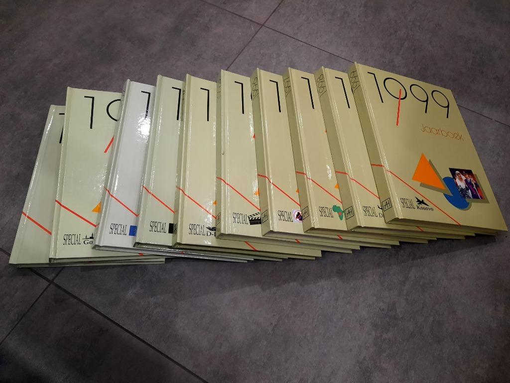 Artis Historia 10x jaarboek 1990 tot 1999, Boeken, Ophalen of Verzenden, Zo goed als nieuw, Artis historia, Prentenboek