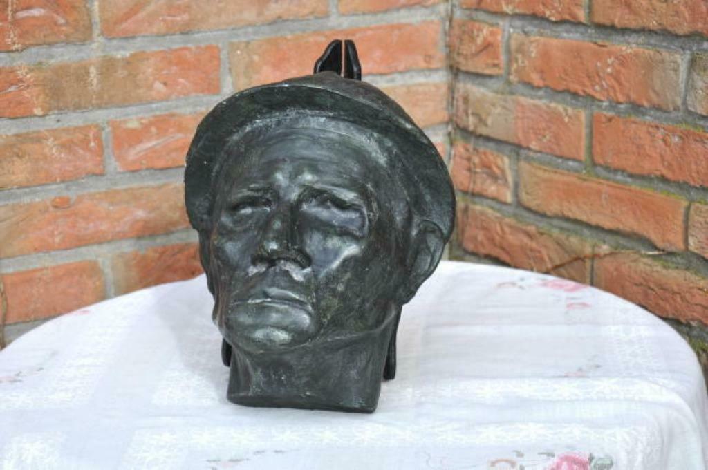 § sculpture ouvrier de fond  signée, Ophalen of Verzenden