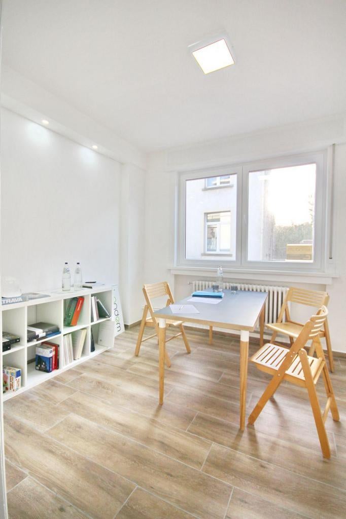 Bureau/Cabinet professionnel dans le centre de Hoeilaart, Immo