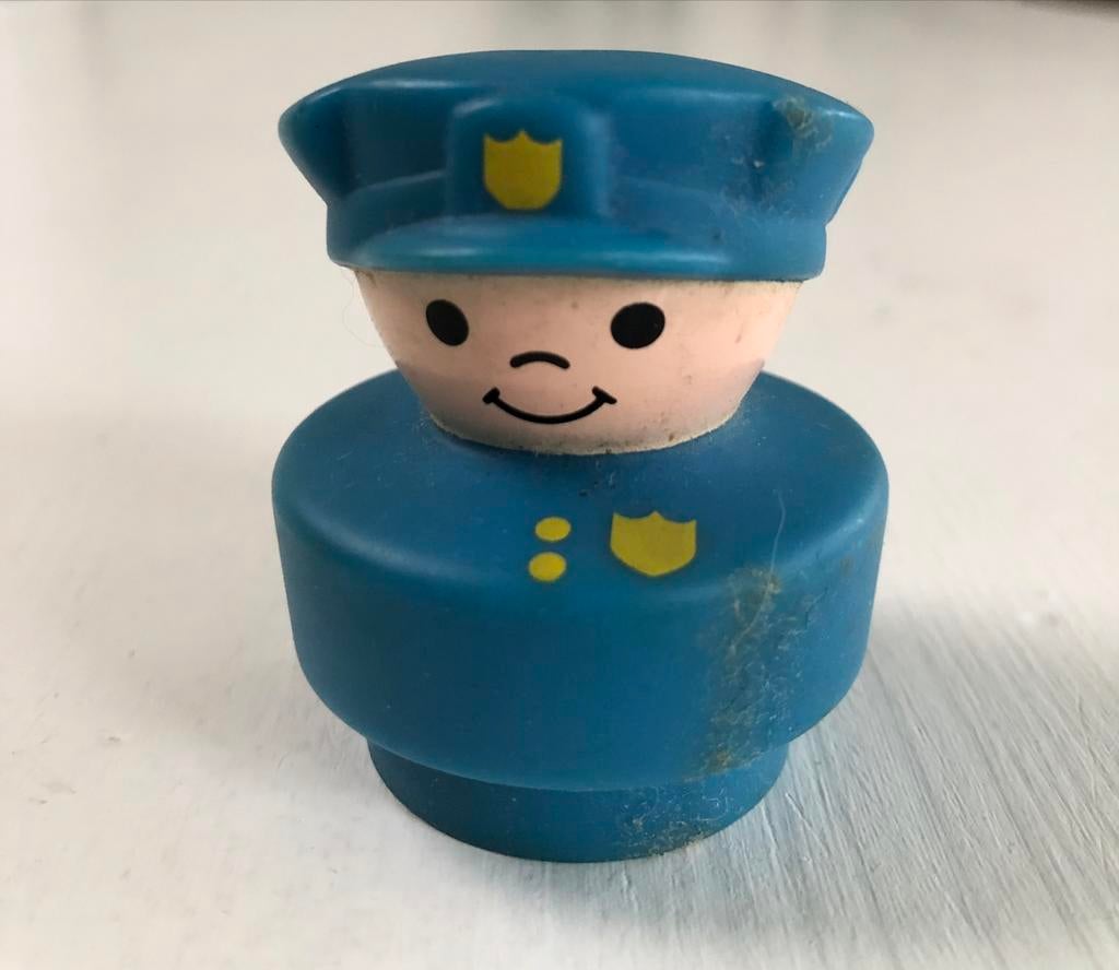 vintage Fisher Price figuurtje politieagent, Kinderen en Baby's, Speelgoed | Fisher-Price, Ophalen of Verzenden, Gebruikt, Overige typen