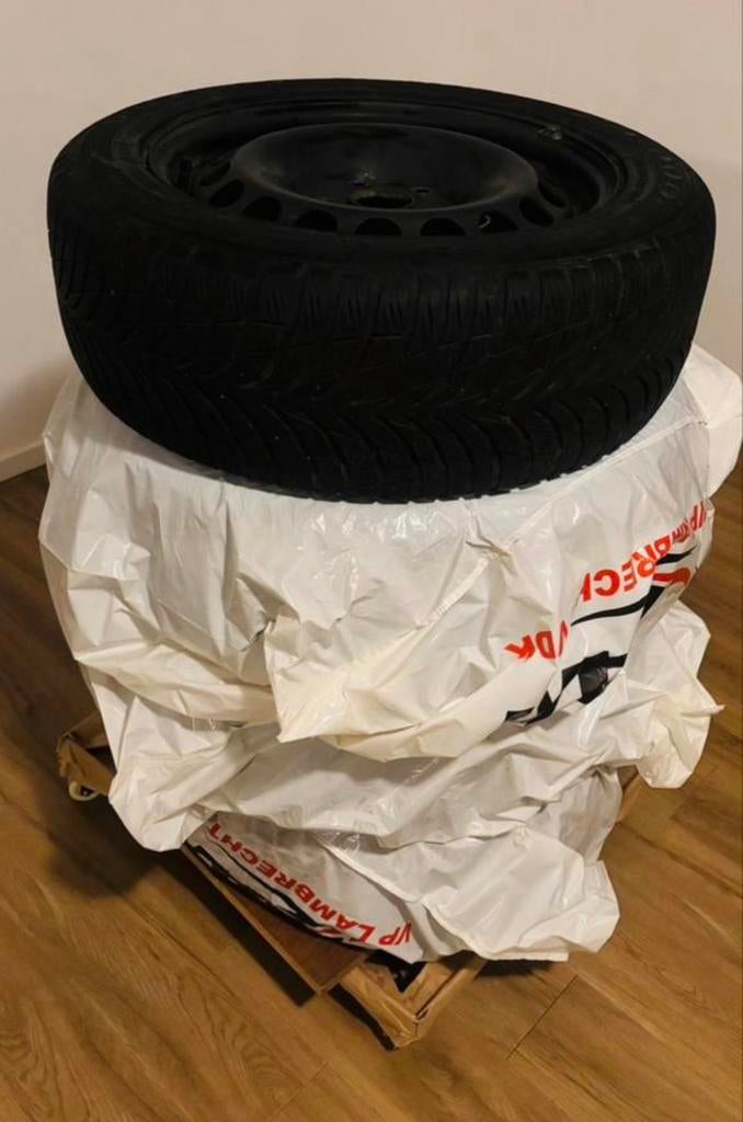 Set Winterbanden (4x) Goodyear Ultragrip 7 - 205/55 R16 94H, Auto-onderdelen, Banden en Velgen, Ophalen, 16 inch, Banden en Velgen