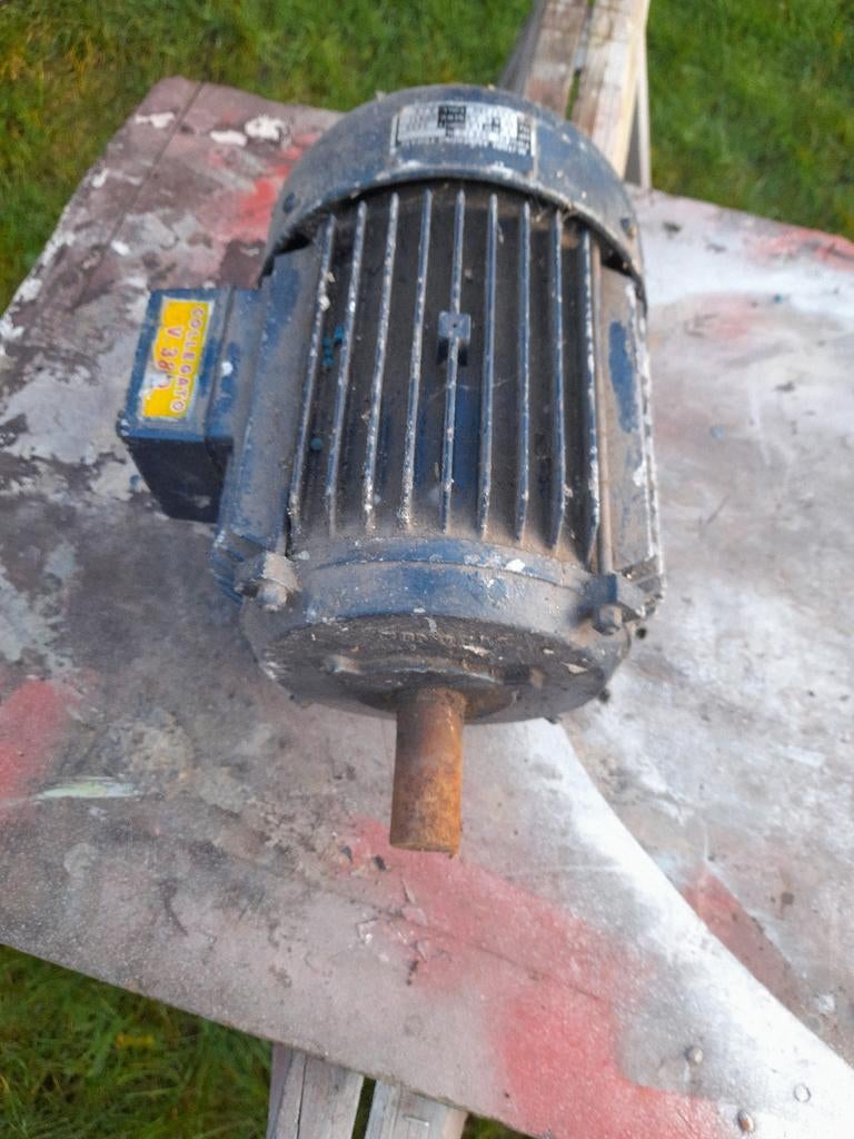 Elektrische motor, Doe-het-zelf en Bouw, Ophalen, Zo goed als nieuw