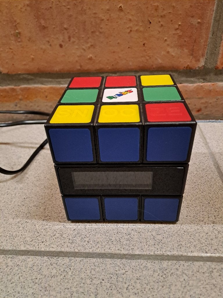 Wekkerradio Rubiks Cube, Elektronische apparatuur, Ophalen, Zo goed als nieuw, Digitaal