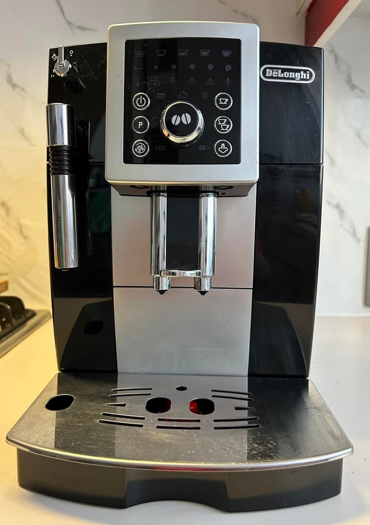 Automatisch apparaat voor koffie en cappuccino merk Delonghi, Ophalen, Gebruikt, Espresso apparaat, Koffiebonen