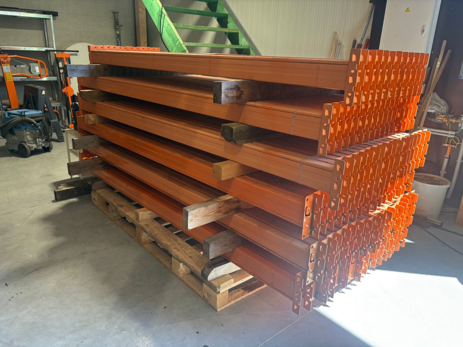 Systèmes de rayonnage à palettes à vendre, Articles professionnels, Aménagement de Bureau & Magasin | Entrepôt, Rayonnage & Stockage