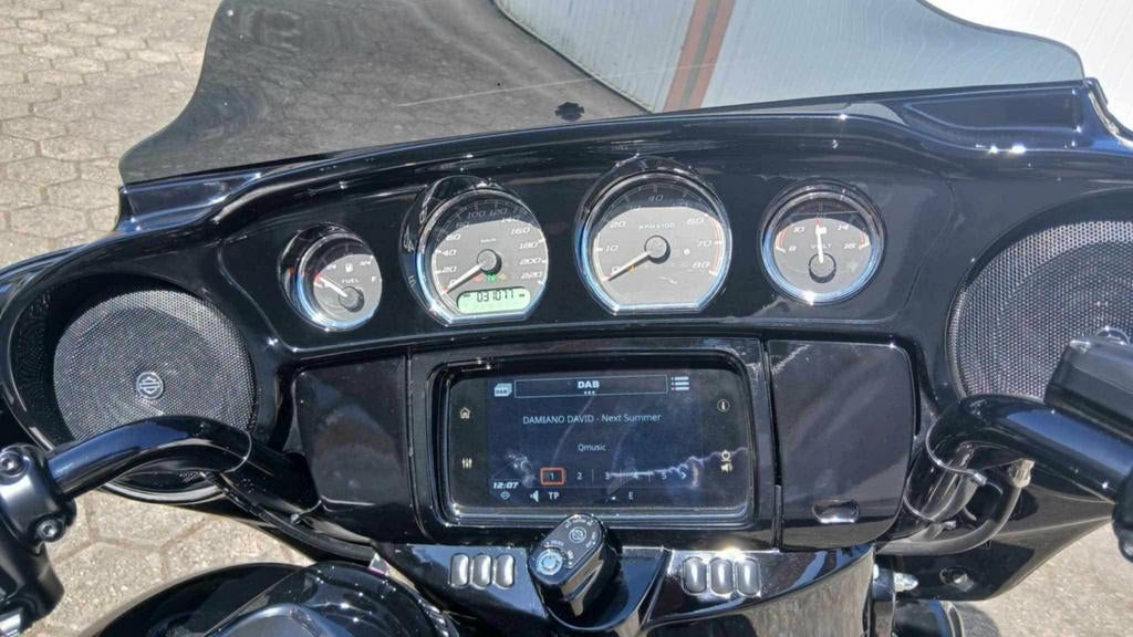 Harley Davidson Street Glide Special 114 ci 2021 portable 04, Motos, Motos | Harley-Davidson, Particulier, Neuf